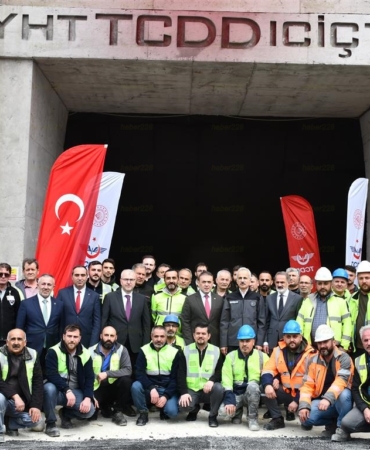 Ulaştırma ve Altyapı Bakanı Uraloğlu, Bilecik'te