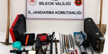 bilecik-haber_bilecik-te-kacak-kazi-yapan-5-kisi-sucustu-yakalandi-8315.jpg