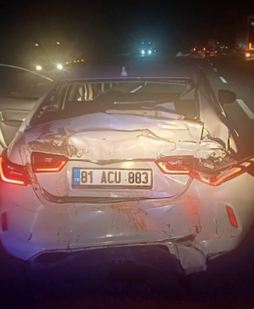 bilecik-haber_bilecik-te-tirin-otomobile-carptigi-kazada-2-si-cocuk-3-kisi-yaralandi-8312.jpg