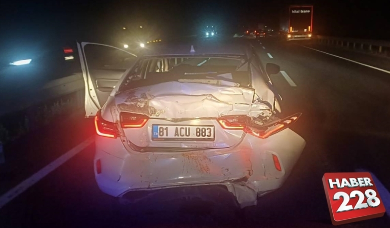 Bilecik’te tırın otomobile çarptığı kazada 2’si çocuk 3 kişi yaralandı